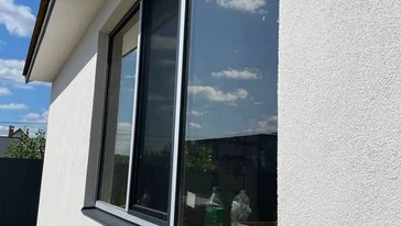 Монтаж оконного отлива с герметизацией